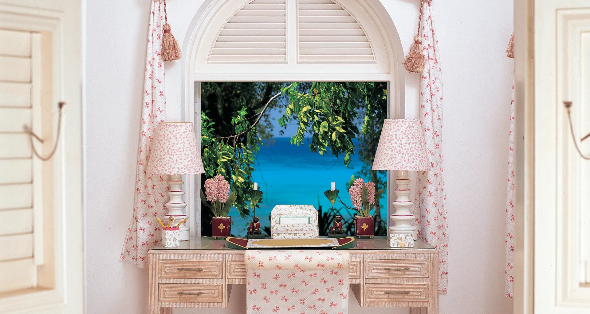 Mango Bay Desk, Larry Warren Architect, Barbados